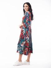 Load image into Gallery viewer, Orientique Apollo Blue & Red Mix Printed Crinkle 3/4 Sleeve Godet Midi Dress - Boutique on the Green