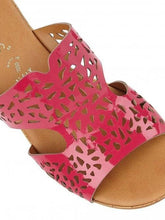 Load image into Gallery viewer, Lotus Bessia patent fuchsia cut out wedge mule - Boutique on the Green