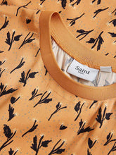 Load image into Gallery viewer, Ditsy Print Short Sleeve Woven Top - Boutique on the Green