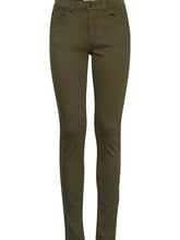 Load image into Gallery viewer, BYoung Lola Stretch Jeans - Boutique on the Green
