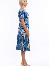 Load image into Gallery viewer, Orientique Palace Messina Blue Mix Crinkled Short Sleeve Midi Dress - Boutique on the Green