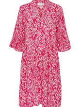 Load image into Gallery viewer, Saint Tropez Eda Elbow Fluted Sleeve Tiered Printed Dress - Boutique on the Green