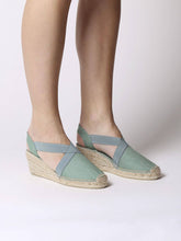 Load image into Gallery viewer, Toni Pons Ter Vegan Closed Toe Linen Wedge Espadrille - Boutique on the Green