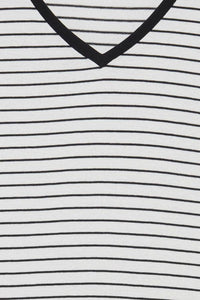 BYoung T-shirt z cienkimi paskami i dekoltem w kształcie litery V