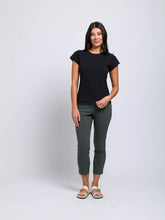 Load image into Gallery viewer, Foil Signature Fuss Free Plain Capri 7/8 Stretch Trapeze Trousers - Viridian
