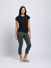 Load image into Gallery viewer, Foil Signature Fuss Free Plain Capri 7/8 Stretch Trapeze Trousers - Viridian
