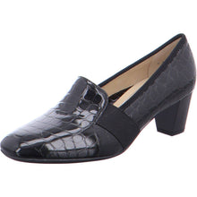 Load image into Gallery viewer, Patent Croc Low Heeled Court Shoe
