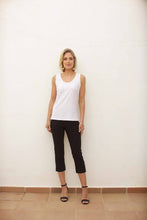 Load image into Gallery viewer, Pomodoro Stretch Bengaline Crop Trousers
