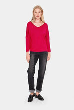 Load image into Gallery viewer, Saint Tropez Mila 3/4 Batwing Fine Knit Jumper With V-Neck
