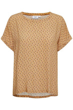 Load image into Gallery viewer, Saint Tropez tan leaf print cap sleeve woven top
