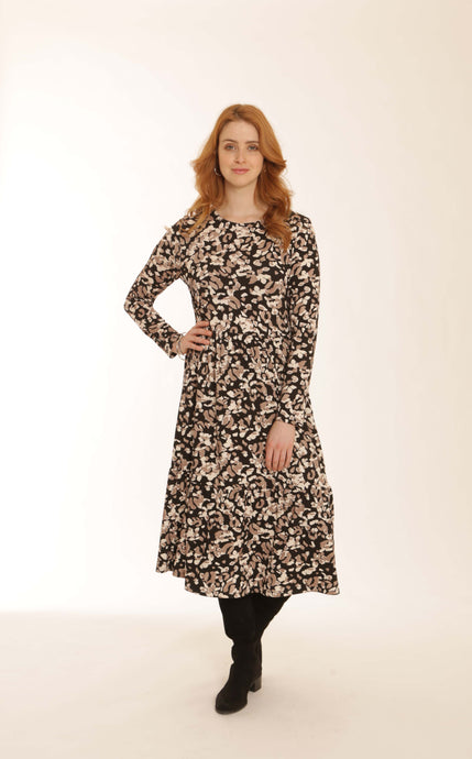 Pomodoro Multi Pebble Print Jersey Stretch Long Sleeve Tiered Dress - Boutique on the Green