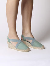Load image into Gallery viewer, Vegan Closed Toe Linen Wedge Espadrille - Boutique on the Green
