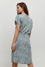 Load image into Gallery viewer, BYoung Joella Short Sleeve Printed Drawstring Dress - Boutique on the Green
