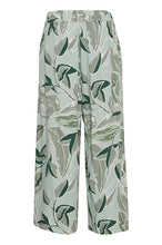 Load image into Gallery viewer, BYoung Joella Loose Fit Woven Printed Crop Trouser - Boutique on the Green
