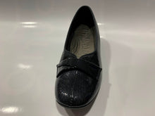 Load image into Gallery viewer, Navy patent croc low hee court shoe with front detail - Boutique on the Green
