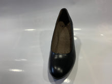 Load image into Gallery viewer, Black leather round toe block heel court shoe - Boutique on the Green
