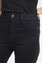 Load image into Gallery viewer, Slim Fit Super Stretch Jeans - Boutique on the Green
