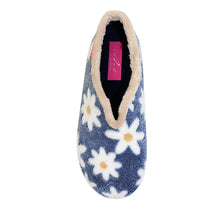 Load image into Gallery viewer, Daisy Print Full Slipper - Boutique on the Green
