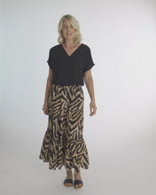 Load image into Gallery viewer, Pomodoro Animal Print Cotton Tiered Skirt - Boutique on the Green
