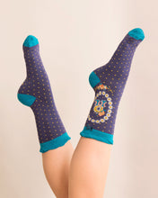 Load image into Gallery viewer, A-Z Bamboo Ankle Socks - R - Boutique on the Green
