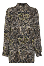 Load image into Gallery viewer, BYoung Josa Printed Longline Shirt - Boutique on the Green
