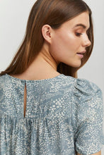 Load image into Gallery viewer, BYoung Joella Short Sleeve Spun Viscose Woven Top With Back Pleat Detail - Boutique on the Green
