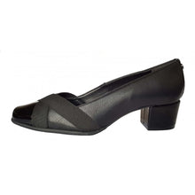 Load image into Gallery viewer, Leather Classic Low Heeled Court Shoe - Boutique on the Green
